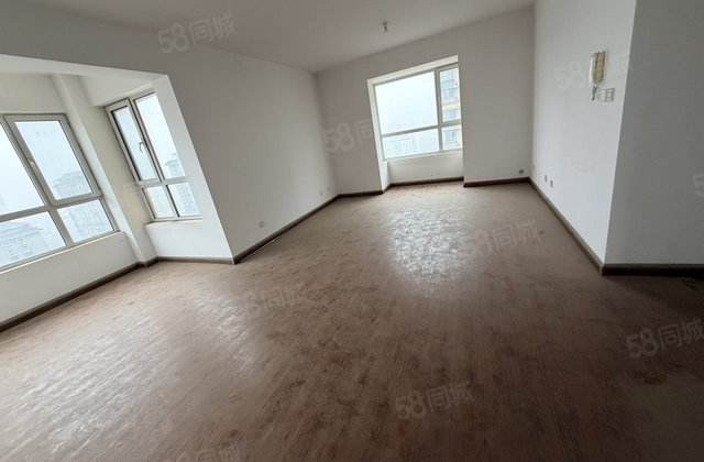 售 东昌丽都简装三室两厅两卫送车储藏室边户