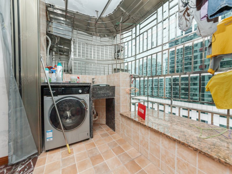 华景花园南向三房业主换房急售看房方便价格美丽