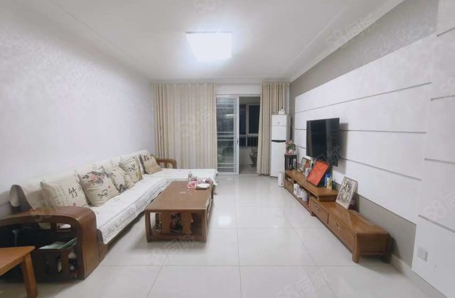 开发区振华 中华路 英伦花园 3室带车位免大税 7楼给钱就卖