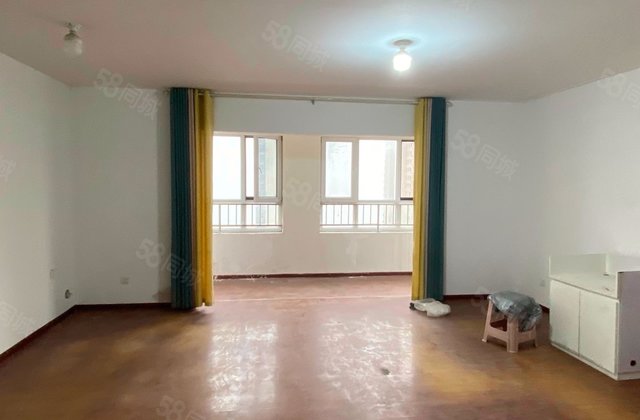 名门世都3室2厅135㎡75.5万二手房图片