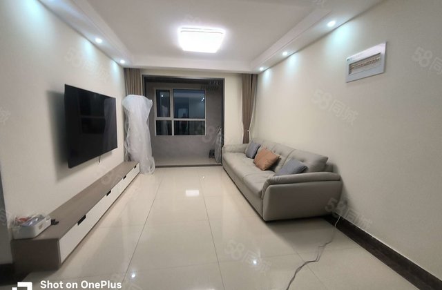 华建一街区 精装修 免大税 边户 公摊少 户型方正南北通透