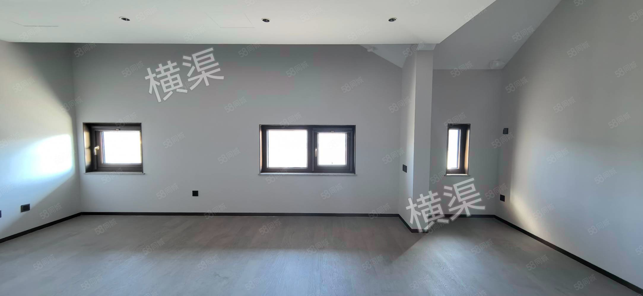 龍湖云河玉陛5室2廳3衛(wèi)266㎡南北1380萬