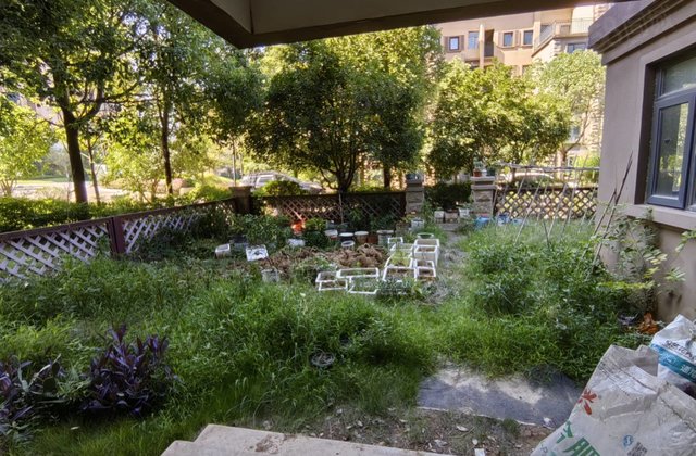 中铁龙盘湖世纪山水(公寓住宅)4室2厅147㎡102万二手房图片