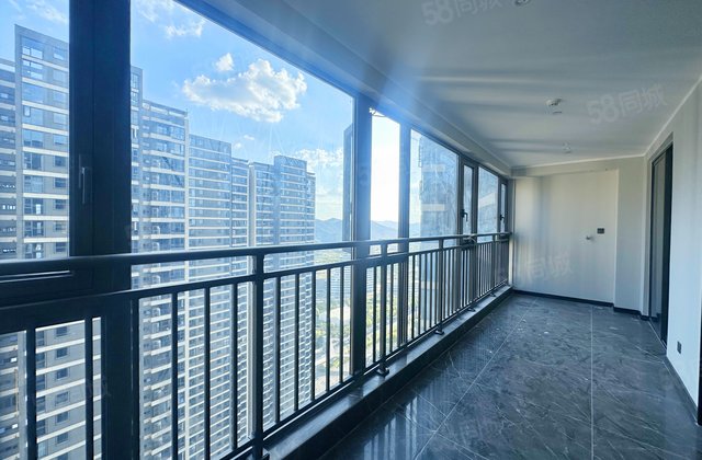 绿地麓云国际5室2厅185.86㎡190万二手房图片