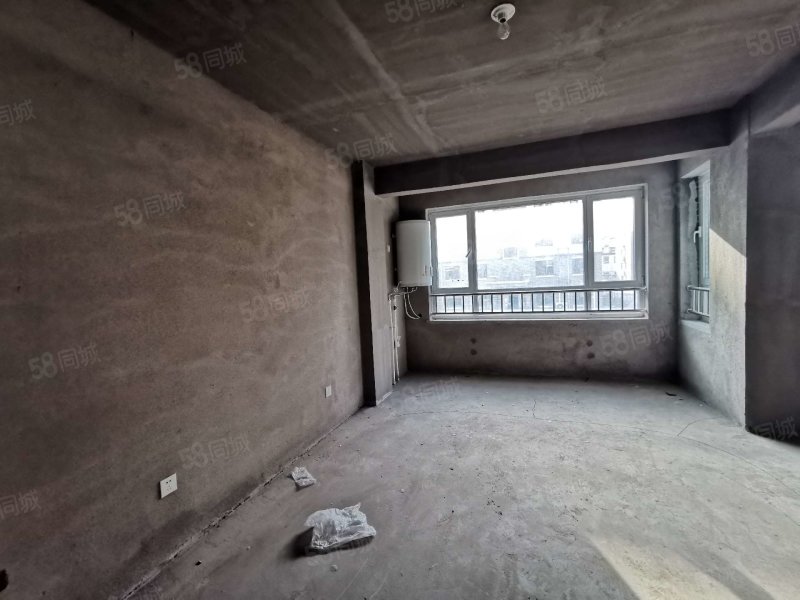 和平鑫城3室2厅1卫110㎡南北65.8万