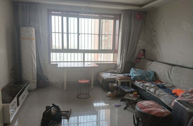 急售  香江附近  电梯好楼层带储藏室和车位商品房东边户