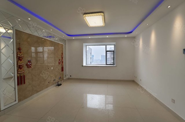 光岳花园 精装3室电梯房交通便利  医疗配套成熟 购物方便