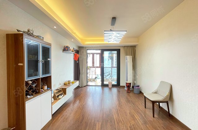 万科里金域国际(一二期)3室2厅106㎡148万二手房图片