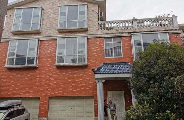 0㎡ 南北共3层 天湖花园                    