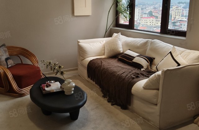 东方花梨湾3室2厅91㎡106万二手房图片