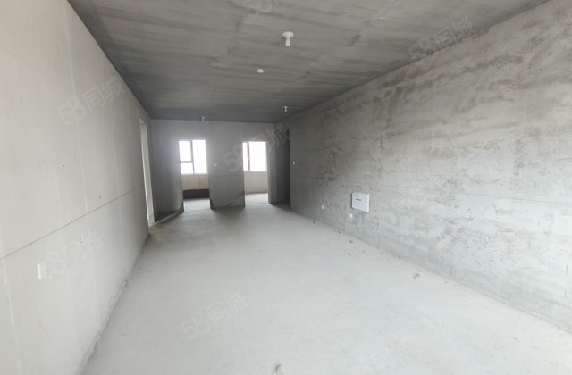 铂悦山3室2厅130㎡86万二手房图片