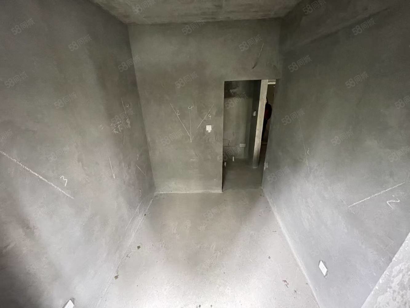 景秀双院2室1厅1卫60㎡南北18万