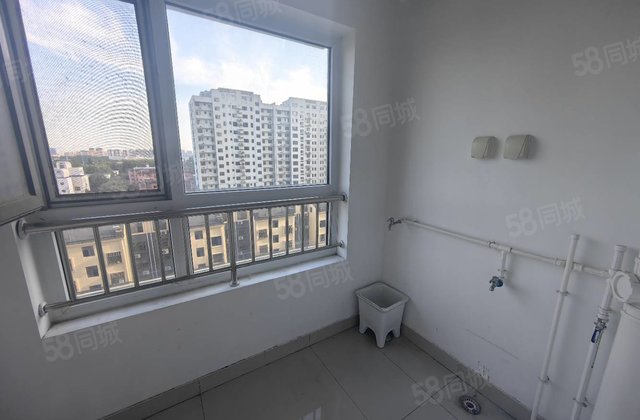 文轩总部，带储藏室，羡林苑，好户型。好楼层74万。74万