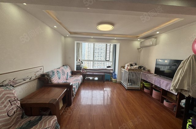 当代国际  复试  超大空间 精装修  的带储！看房方便