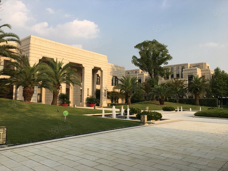 宝华源墅 5室3厅4卫 320.0平米 2600.00万元