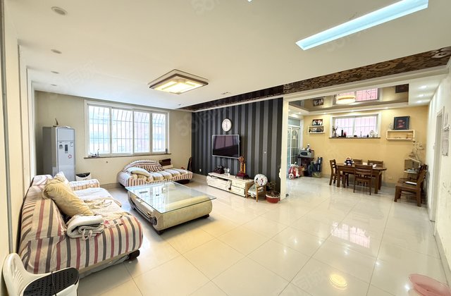 文轩中学 龙山南区 全屋地暖 电梯精装好房 三室双卫双阳台