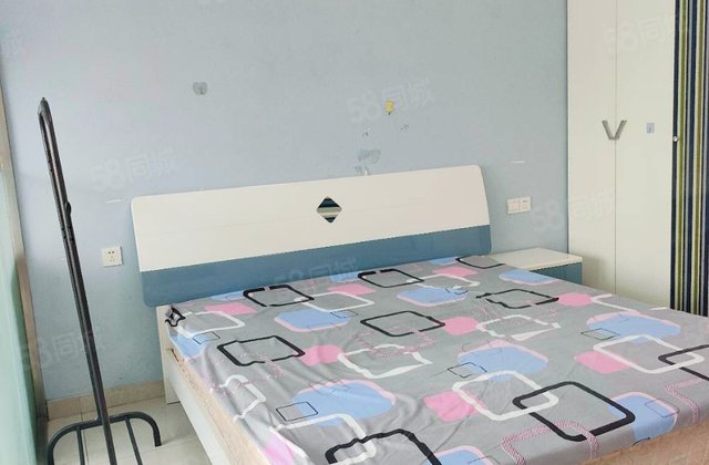 东方新世界(商住楼)1室1厅42㎡17万二手房图片