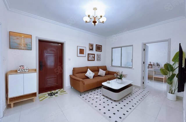 二中文苑金柱大学城小三室，精装送家具家电免纳税58.8万