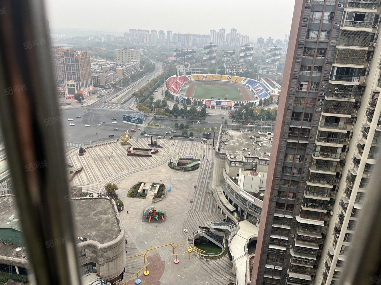 中铁仁禾广场3室2厅2卫108㎡东85.8万