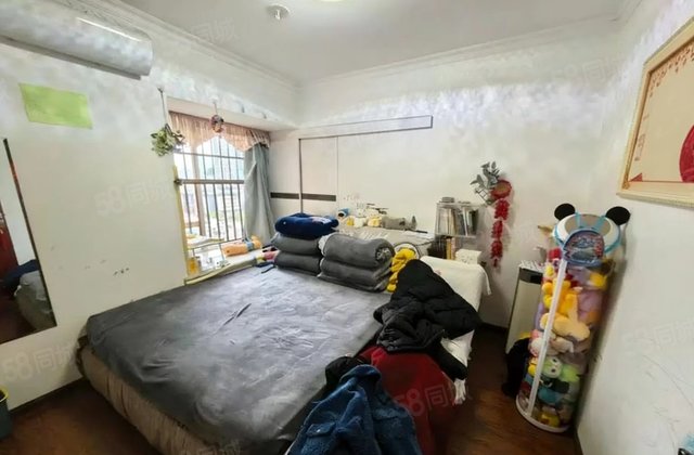 中港悦蓉府3室2厅84.8㎡148万二手房图片
