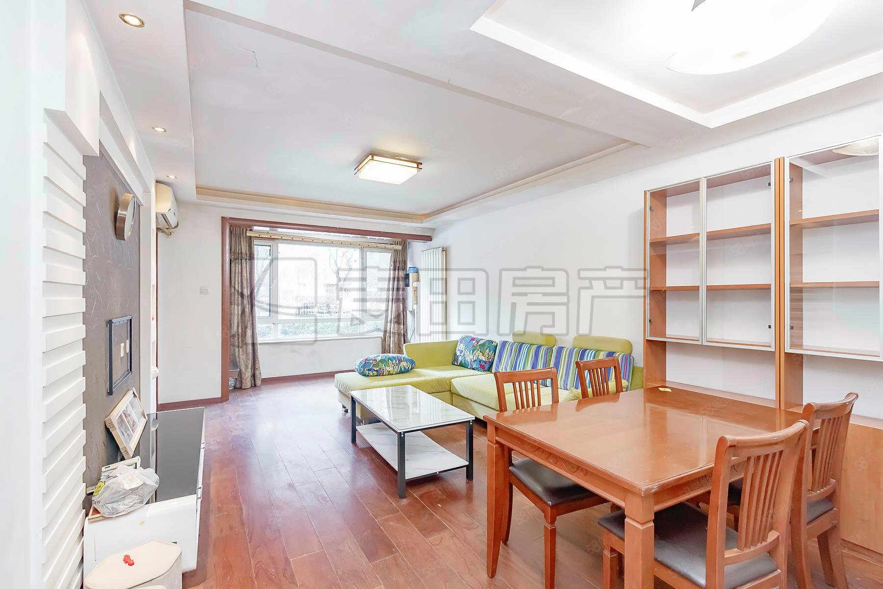 首城國際2室2廳1衛(wèi)88㎡南590萬