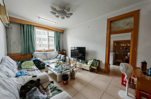 市委家属院，东昌本部，兴华路小雪，中间好楼层，三室两厅