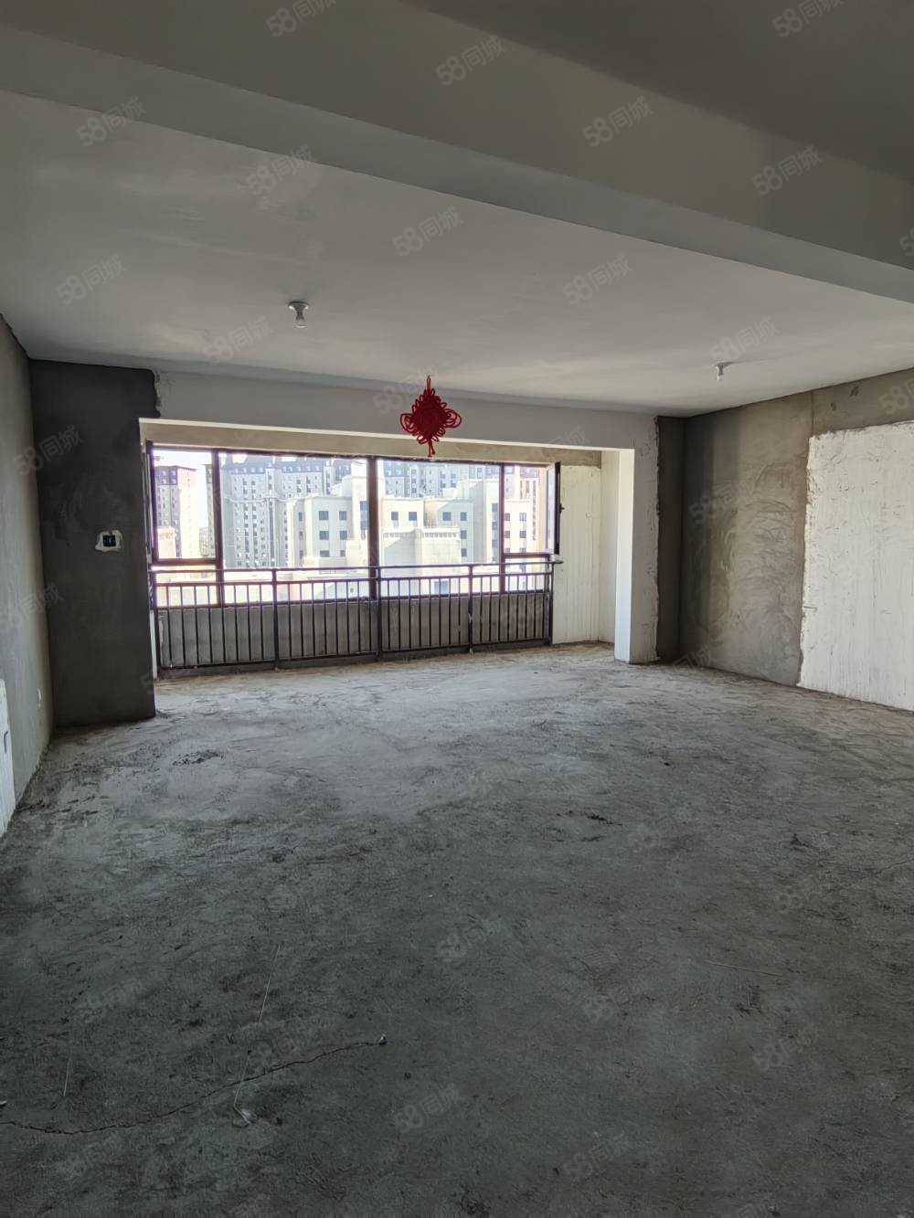 绿地斐勒公馆3室2厅2卫147㎡南北79.5万