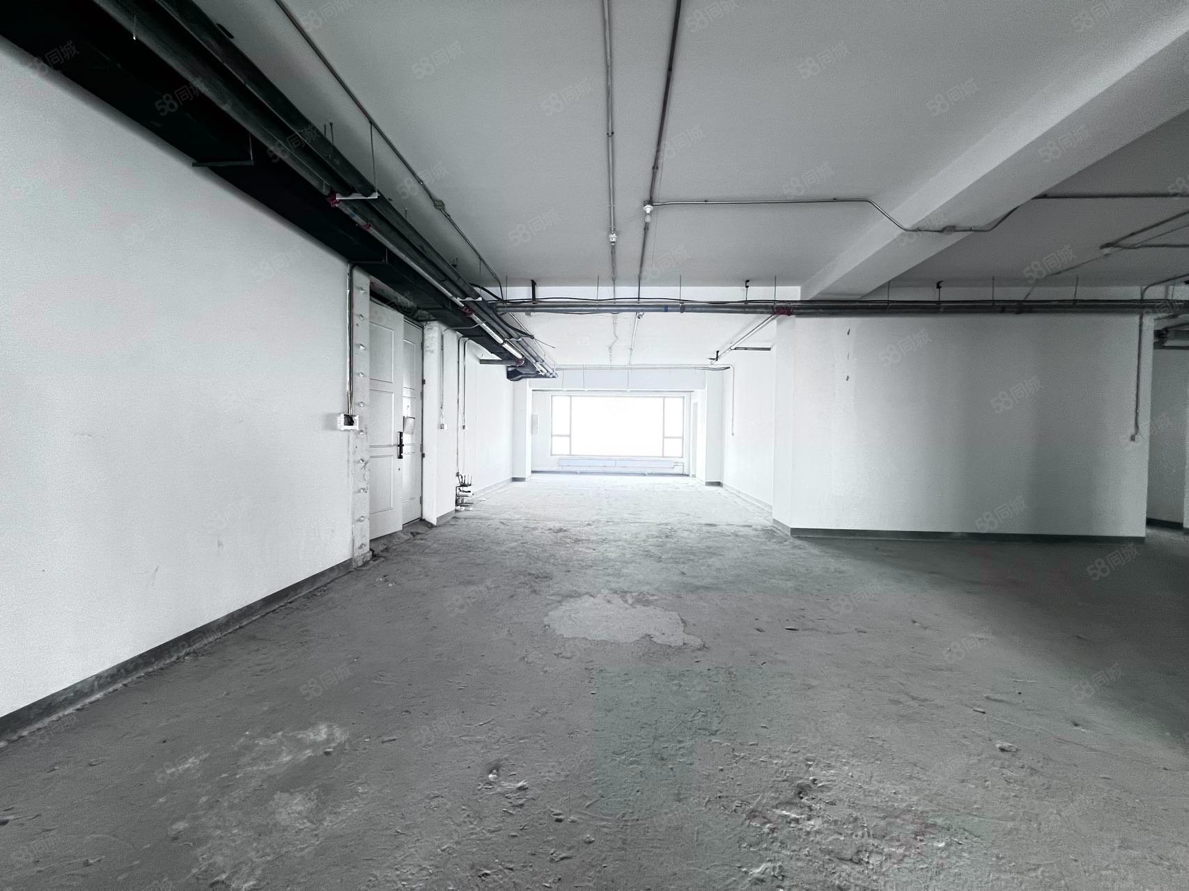 盤古大觀6室3廳5衛(wèi)666.67㎡南北4550萬