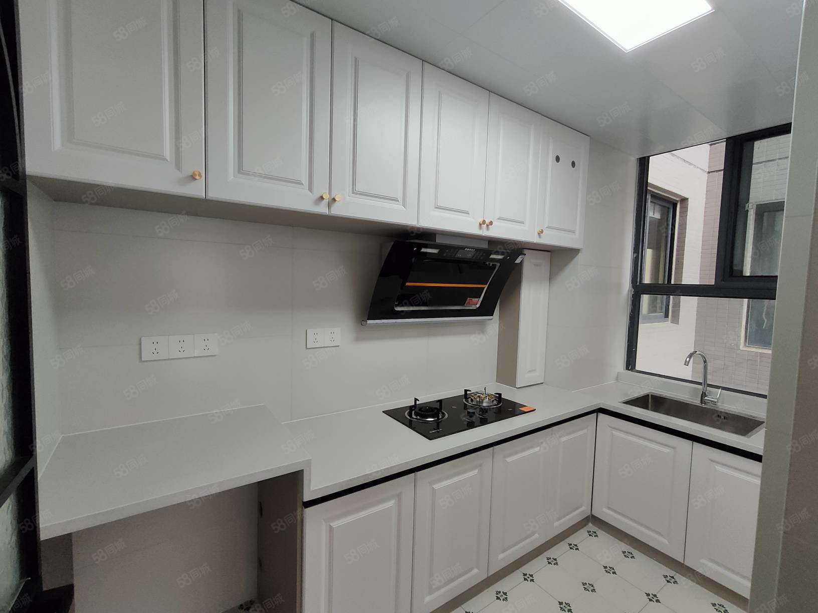 九州龙城1室1厅1卫45㎡南北36万