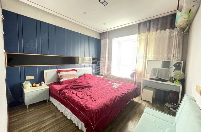 水岸豪庭3室2厅123.2㎡64.8万二手房图片