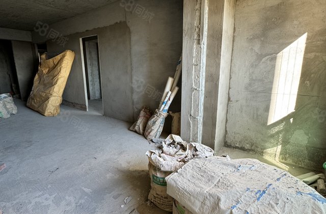 金紫世家3室2厅128㎡182万二手房图片