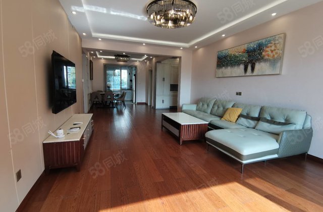 大平方 四叶草户型 电梯洋房 精装修 好楼层 送车储 免大税