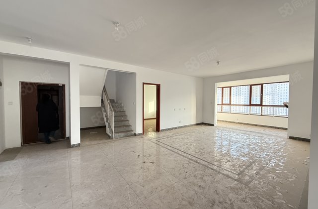 顶层复式 私家大露台 时代中通豪园 上下两层新房未住带车位储