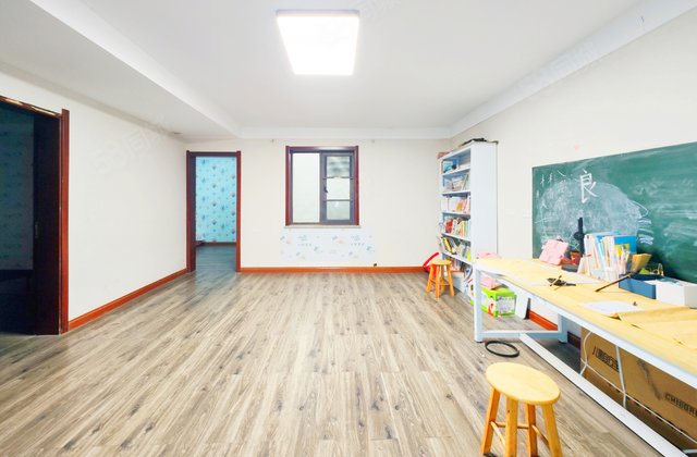 金元公寓3室2厅135㎡215万二手房图片