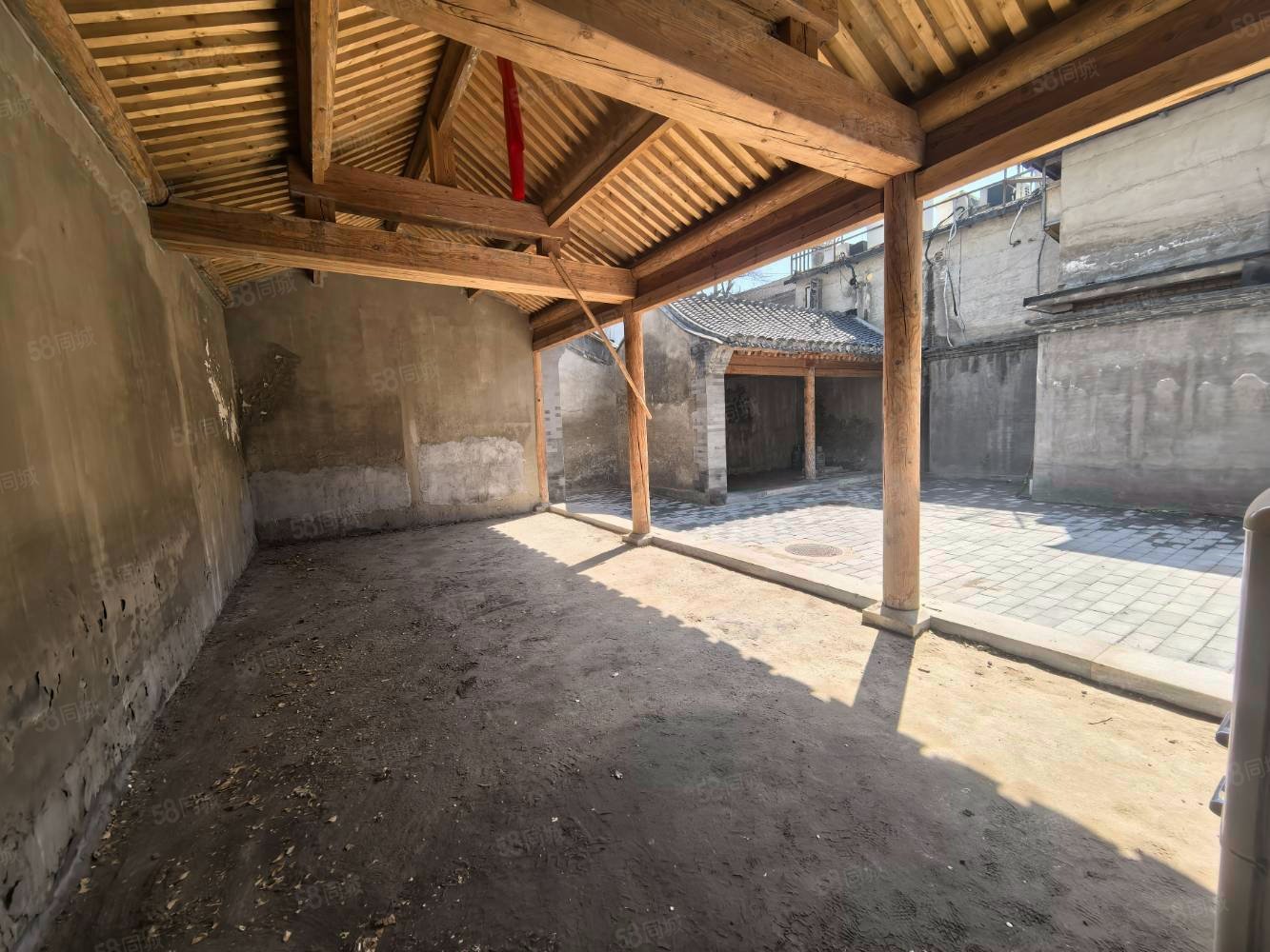 東絳胡同小區(qū)5室0廳0衛(wèi)102㎡南北1200萬