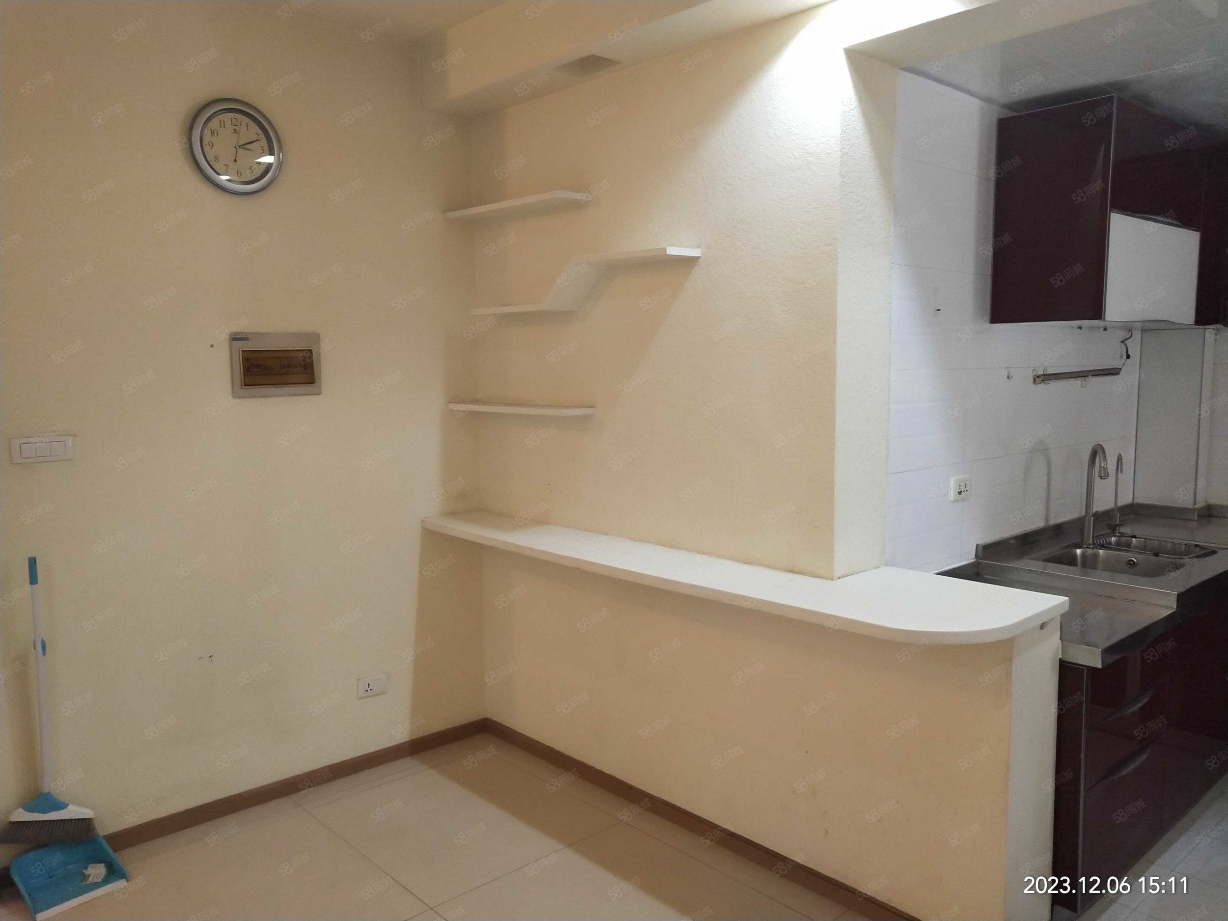 兴丽风情巴黎3室2厅2卫136㎡北75万