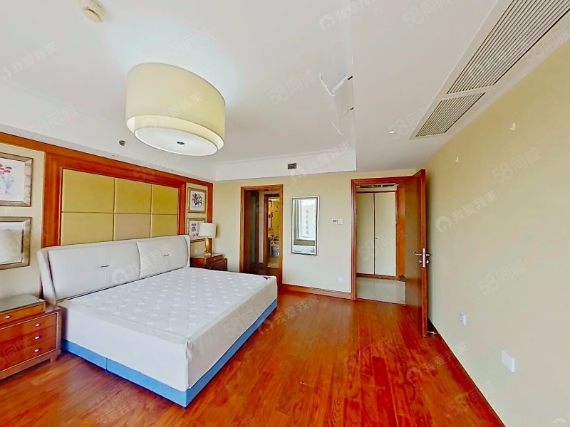 棕榈泉国际公寓1室1厅2卫123.53㎡南1018万