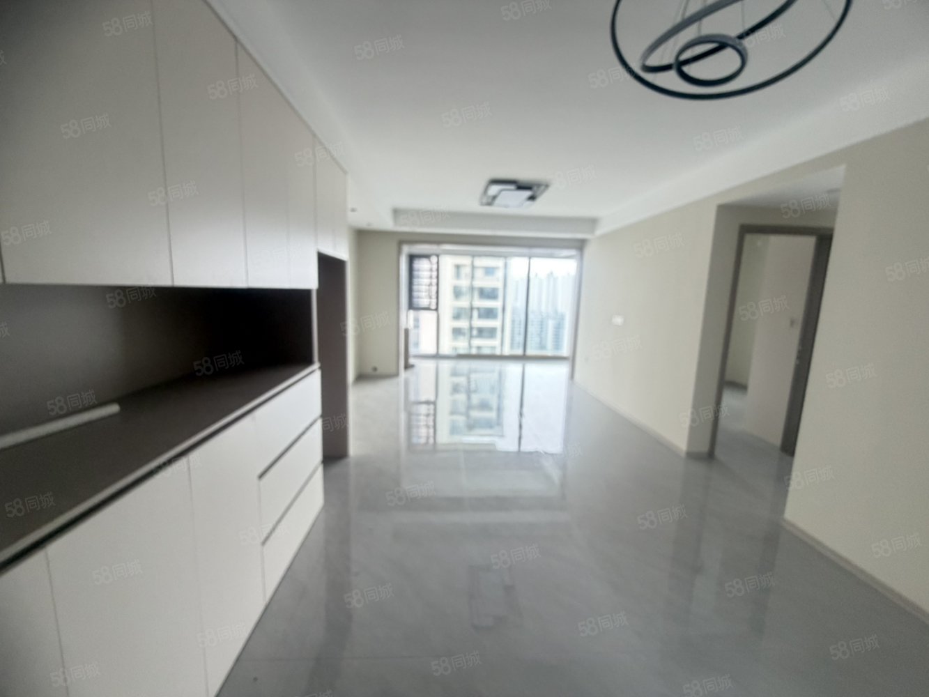 万达大都会公元3室2厅2卫115㎡南北70万