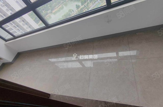 高楼层视野无遮挡 正规商品房 次新小区 商业配套齐全 双卫