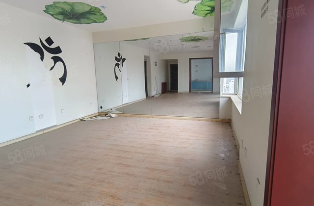 文轩 外国语 新东方龙湾 三室两厅两卫 有车位储藏室 有钥匙