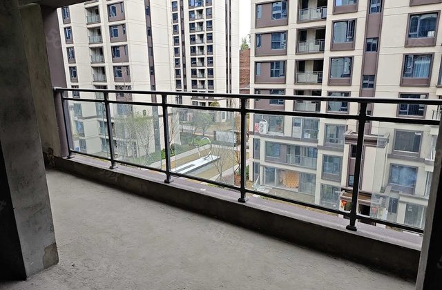 中洲翡翠城4室2厅128㎡58.8万二手房图片