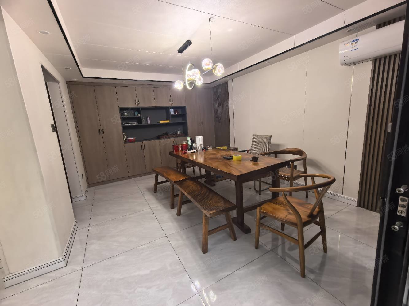 港中旅公元6室2厅3卫143㎡南北189万