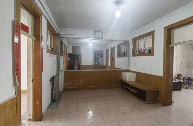 文轩 外国语 北邻 电业局四院 正规三室 送储藏室 停车方便