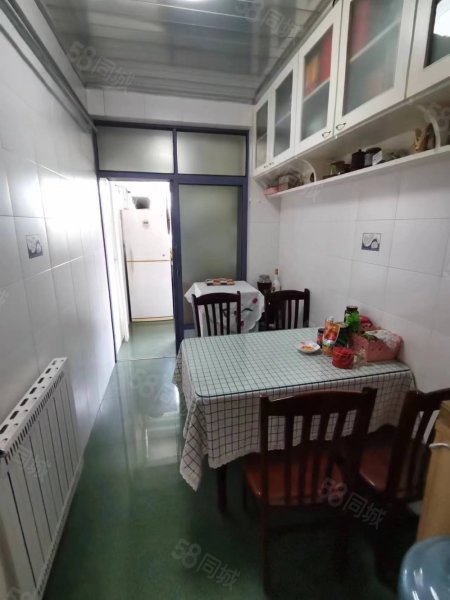 山铝体育馆小区3室2厅1卫102㎡南北55万