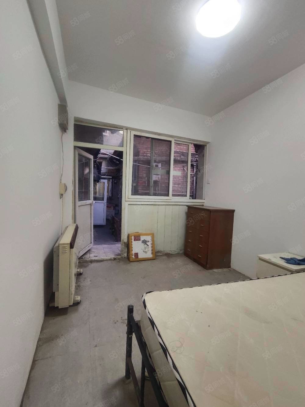 草廠胡同小區(qū)1室1廳0衛(wèi)15.2㎡南北195萬(wàn)