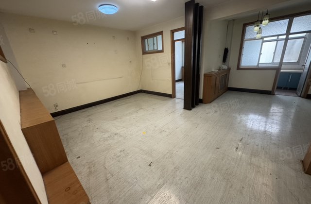 东昌路 油厂路口 大润发 价格可议二分院 园东小区 储16平