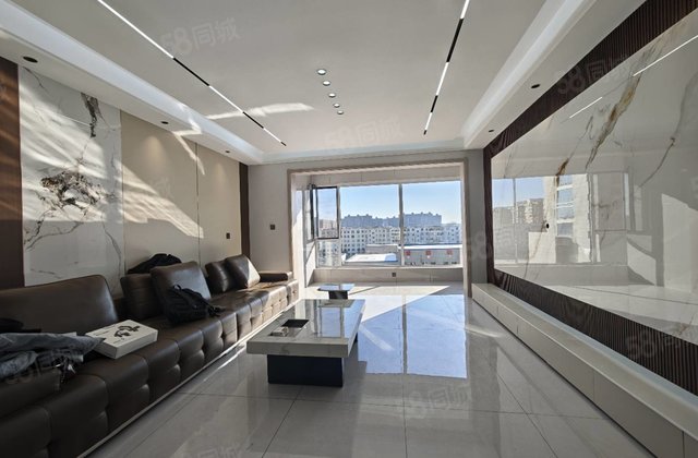 圣景名苑3室2厅151㎡158万二手房图片