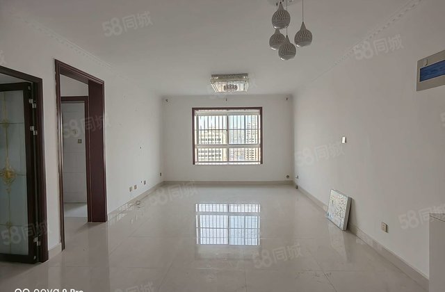 翡翠城 中间楼层 双卫生间 南北通透 产权清晰 电梯房