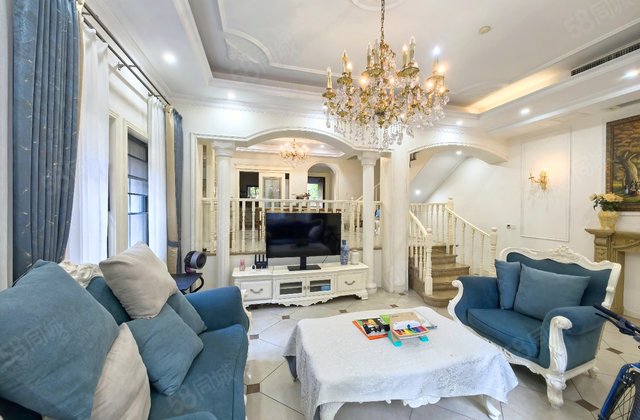 融科橡树澜湾(A区)6室2厅267㎡535万二手房图片