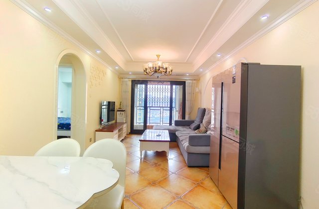 融创凡尔赛领馆(三期)3室2厅99.87㎡123万二手房图片